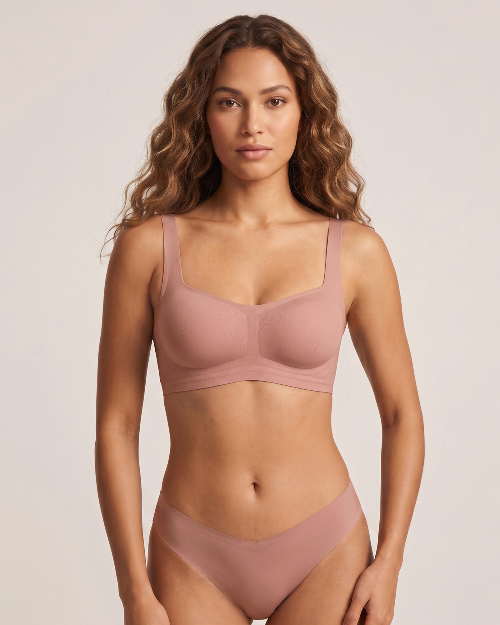 Ensemble bralette et culotte sans couture à encolure carrée