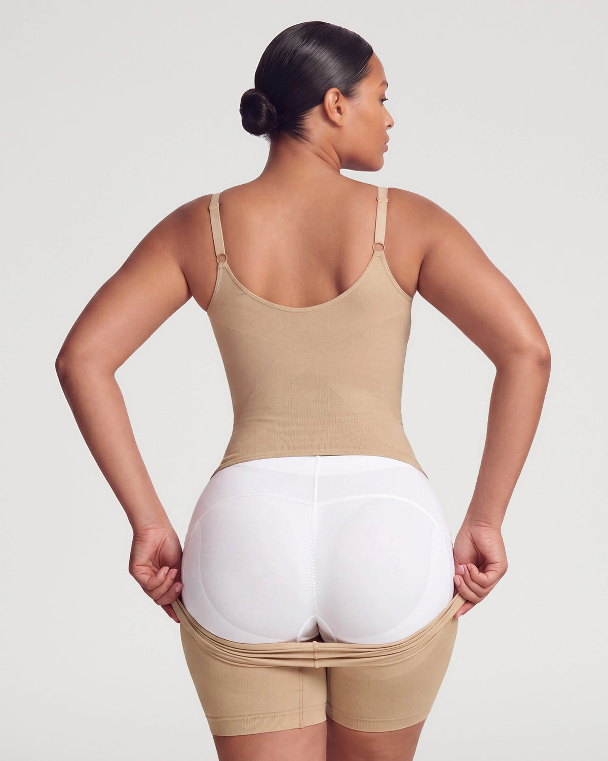 Close-up detail of the Seamless Full Body Sculpting Bodysuit design | LilyCurve