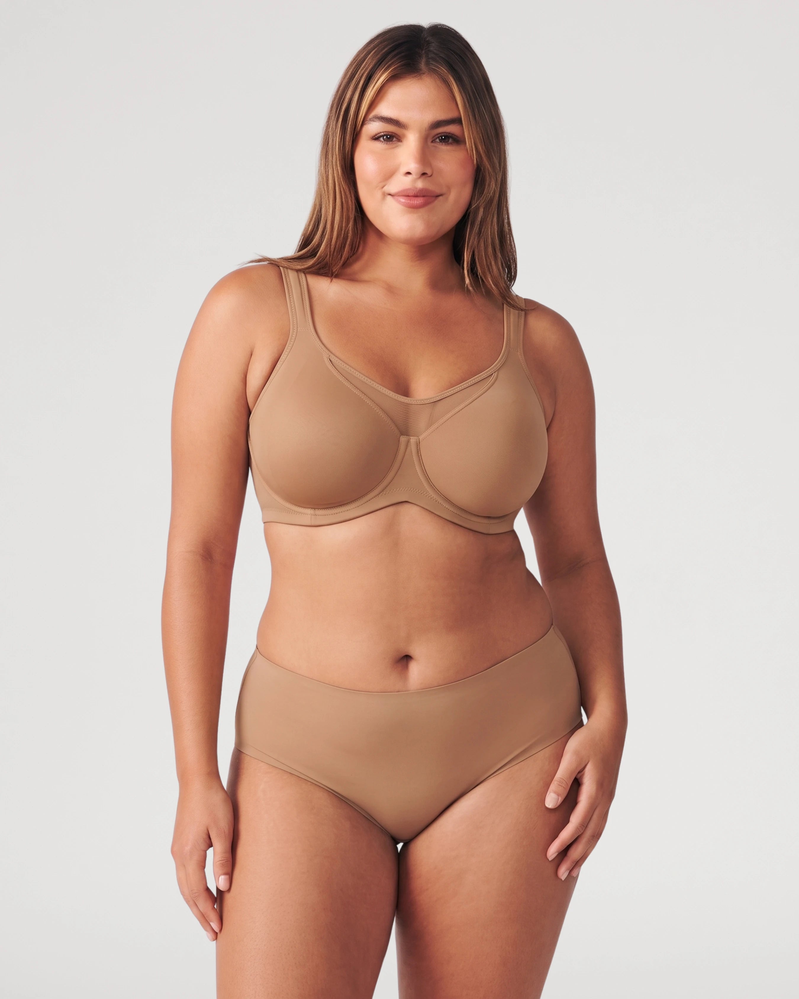 Soutien-gorge minimiseur à armatures, bonnet non doublé et couvrance intégrale