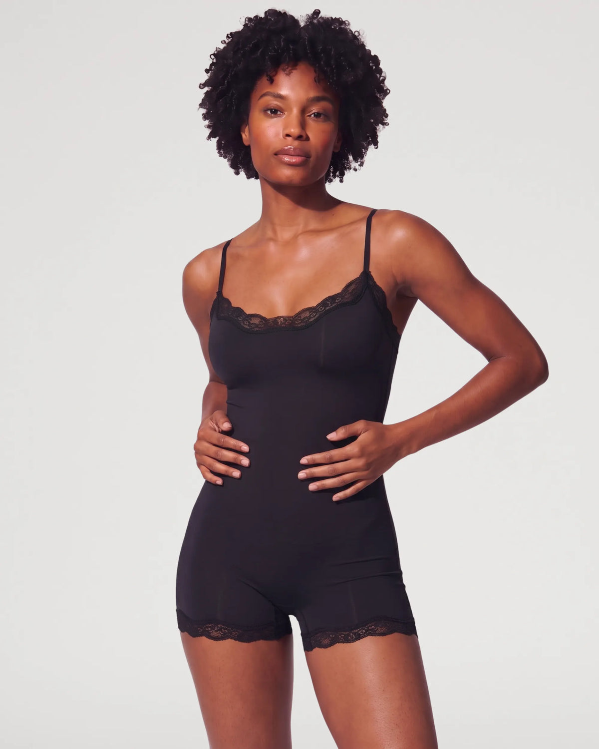Nude Seamless Lace-Trim Cami Shaping Bodysuit