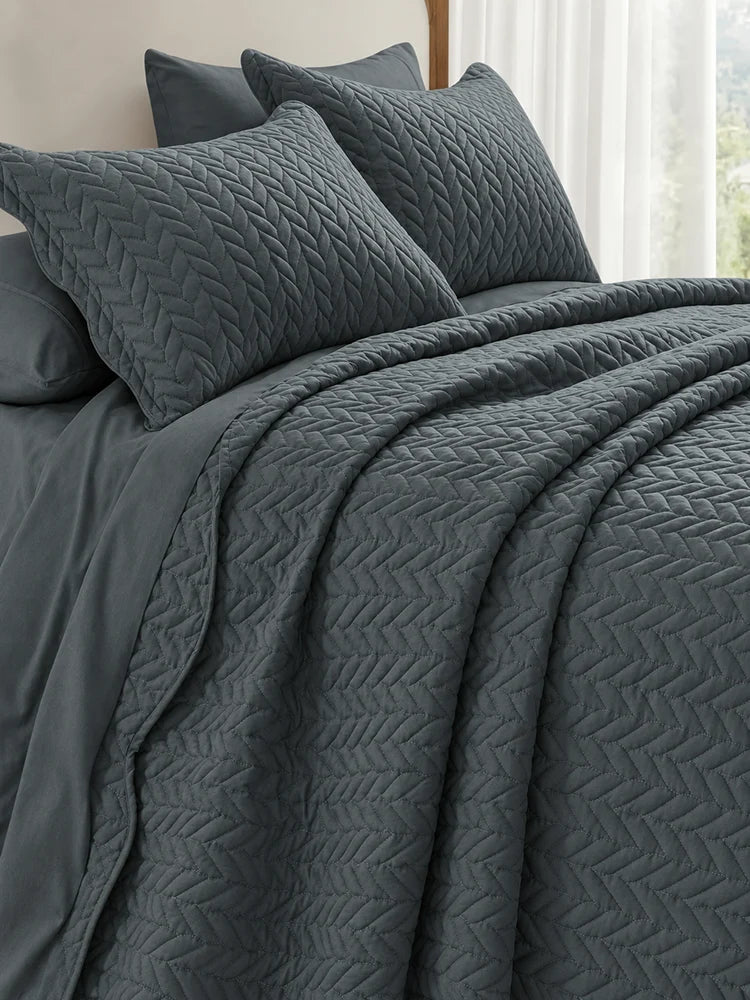 Lightweight Quilted Coverlet Bedspread Set