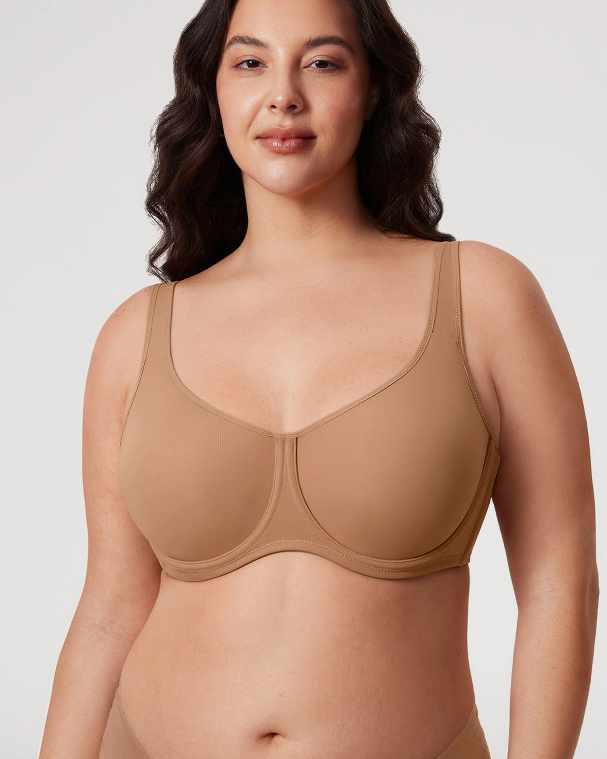 Back view with smooth everyday support | LilyCurve