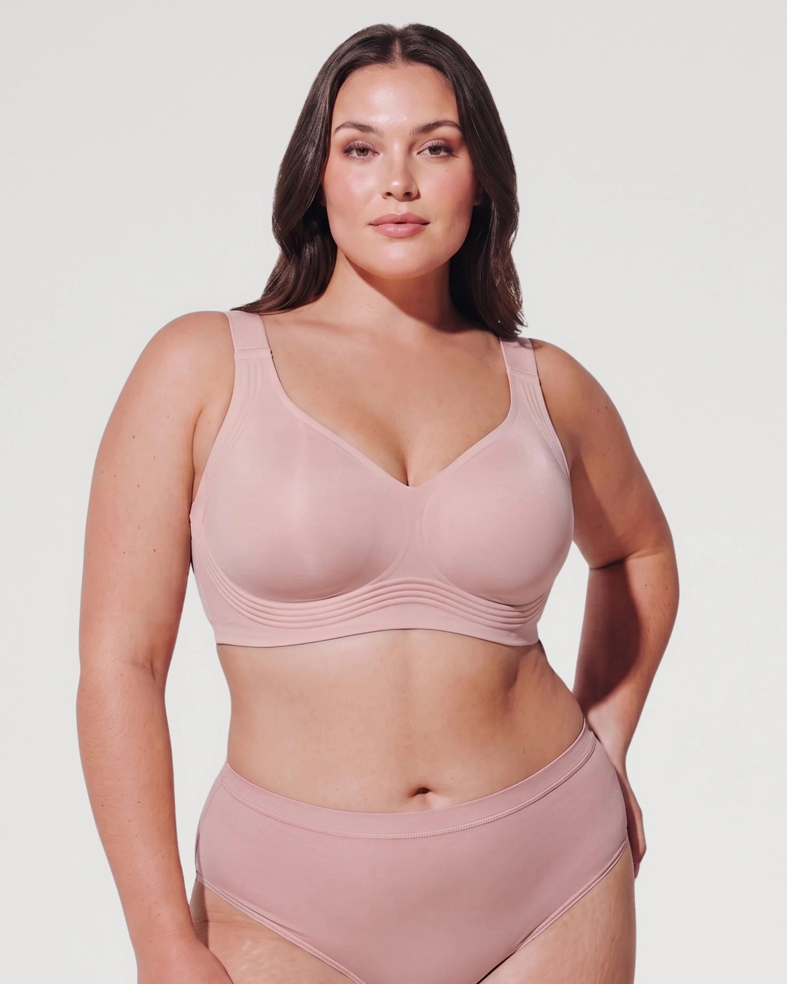 Fabric and finish detail on the Wireless Full Coverage Seamless Push Up Jelly Bra | LilyCurve