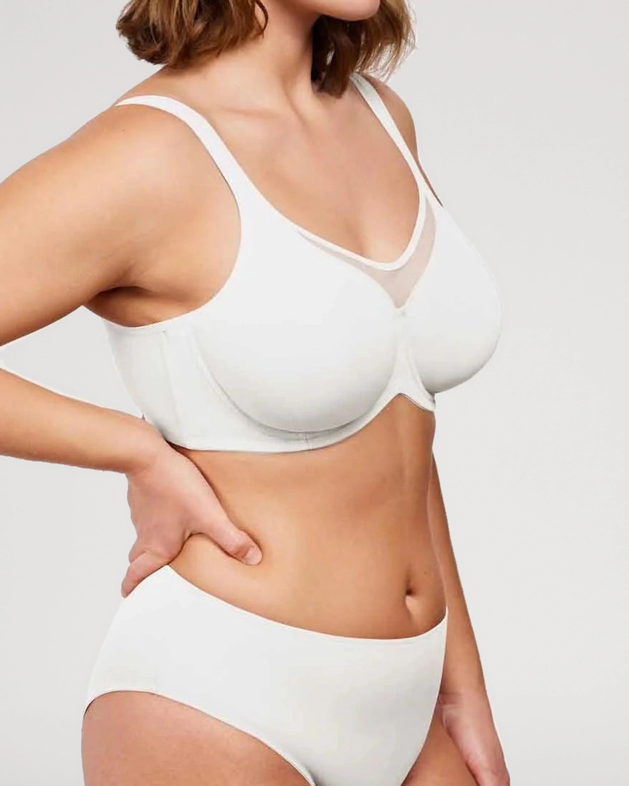 Fabric and finish detail on the Full Coverage Unlined Minimizer Underwire Bra | LilyCurve