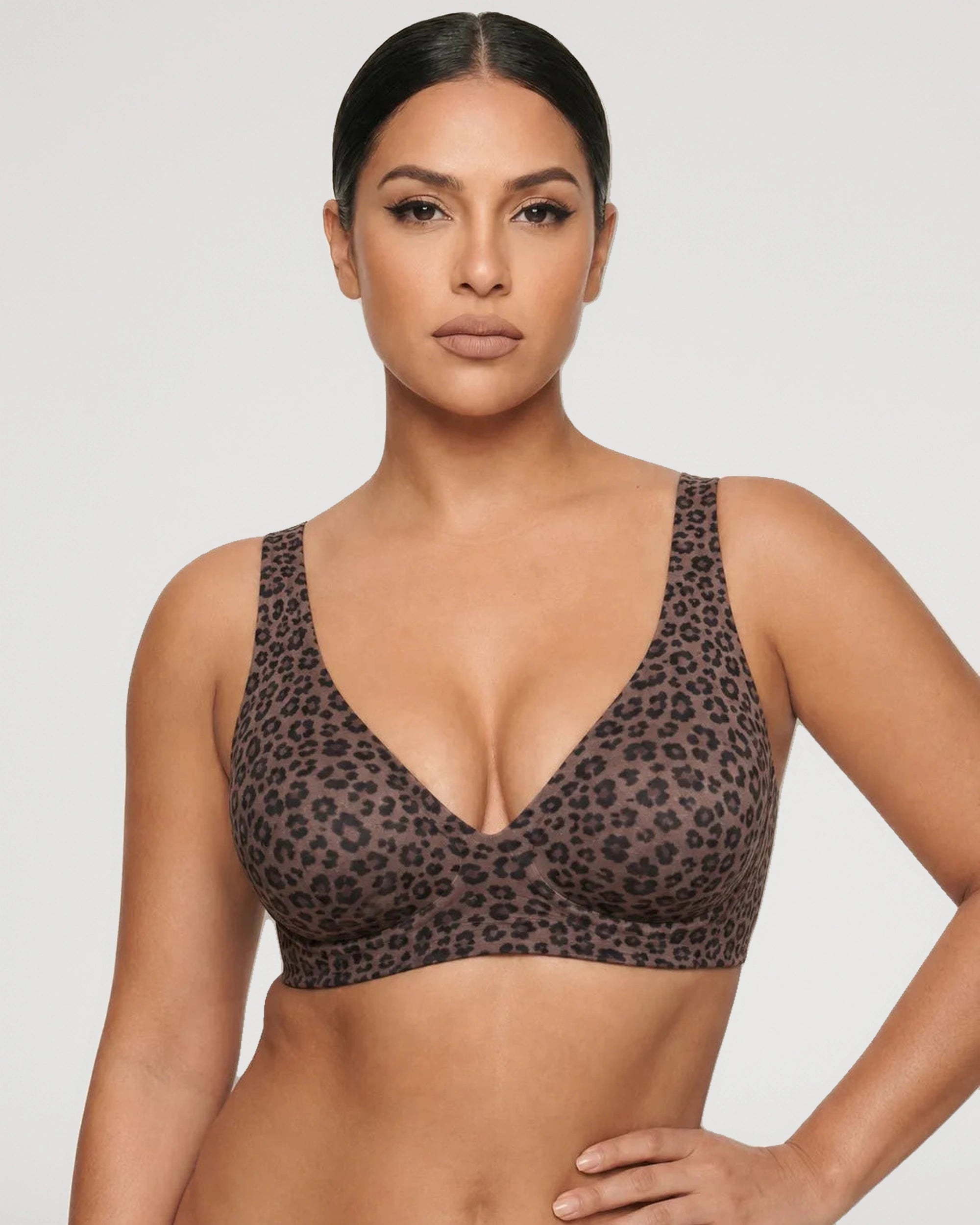 Everyday styling view for this plunge bra | LilyCurve