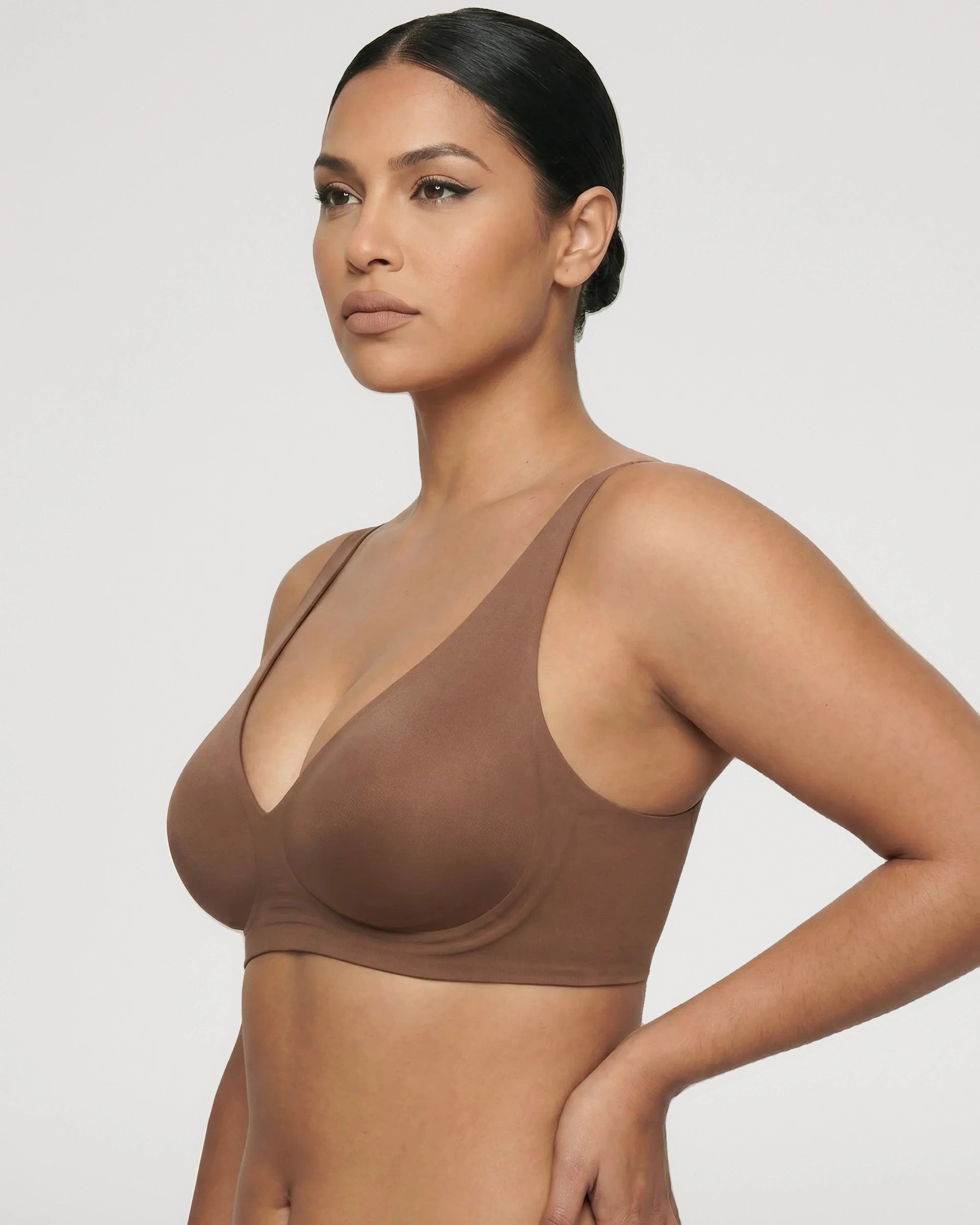 Comfort support view of this plunge bra | LilyCurve