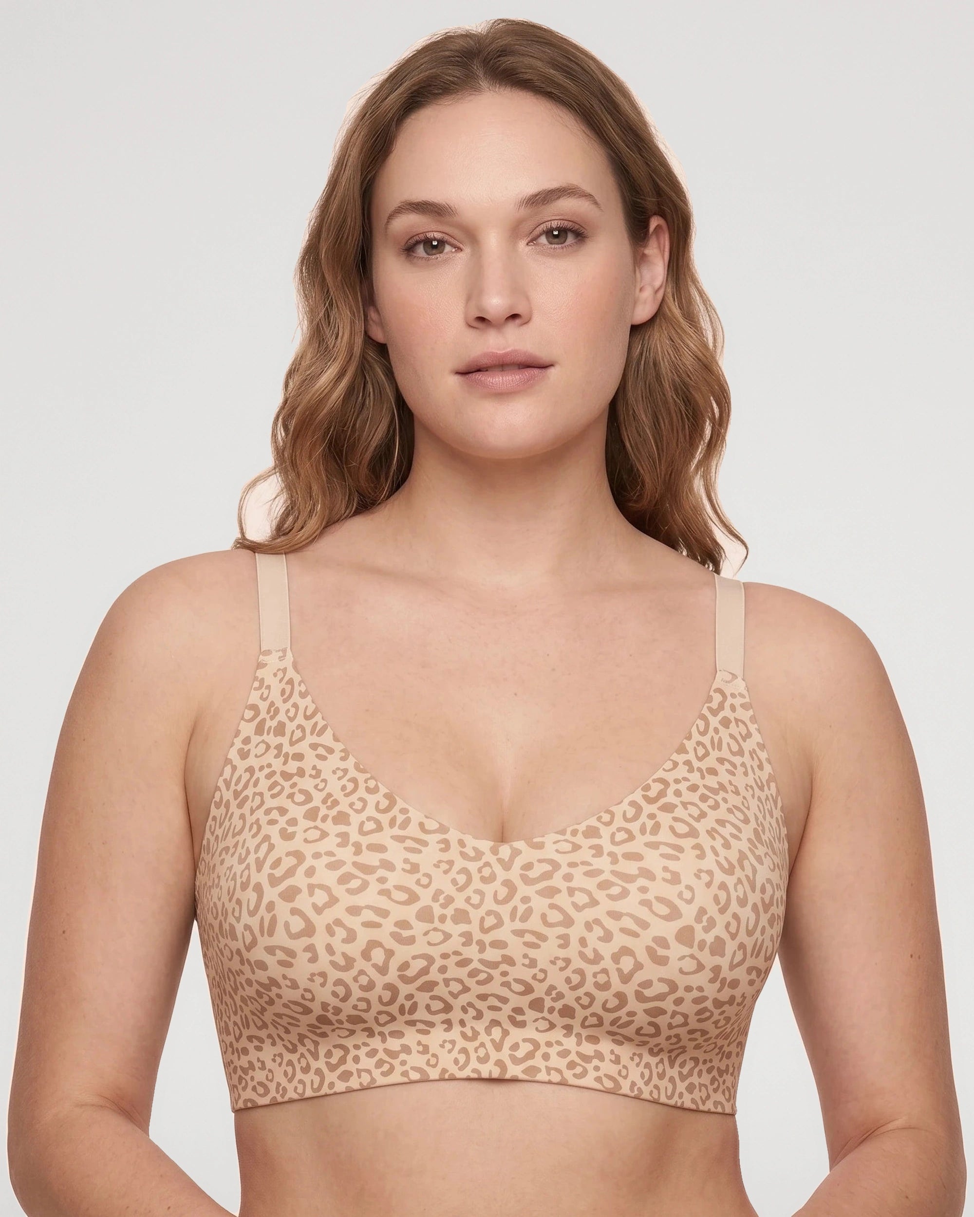Back view with smooth everyday support | LilyCurve