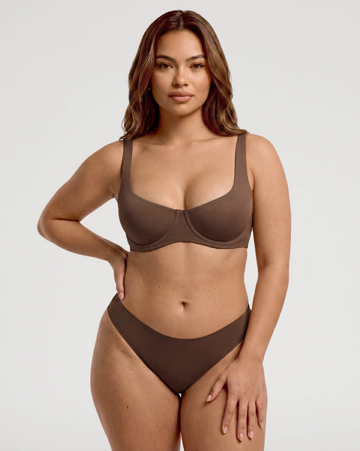 Back view with smooth everyday support | LilyCurve