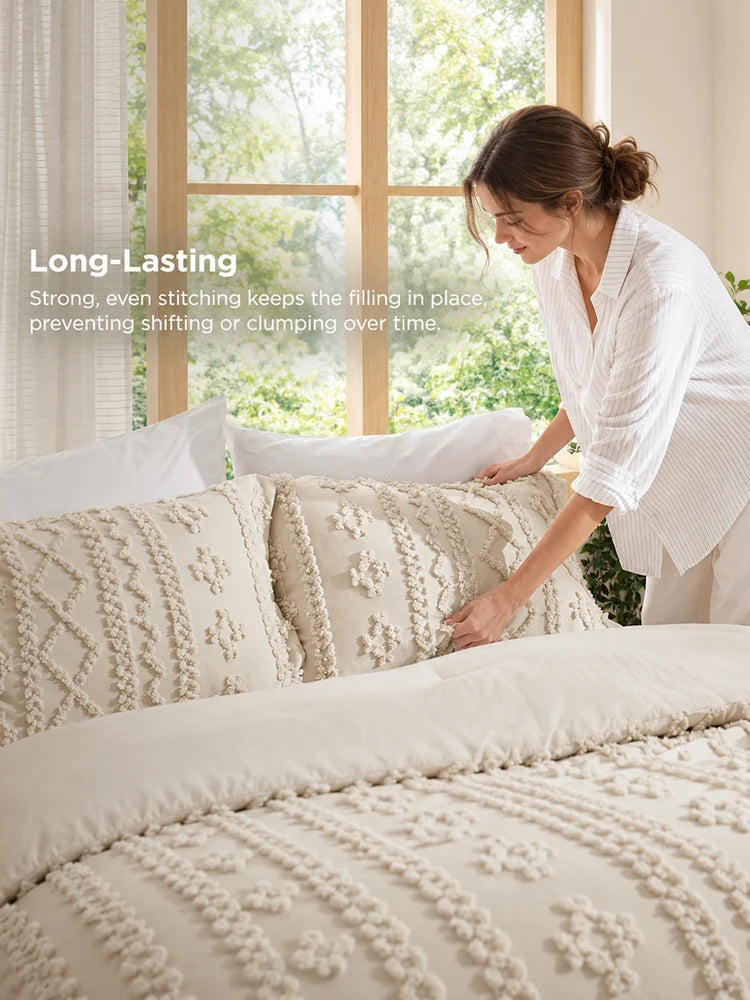 Boho Tufted Embroidery Comforter Set Soft Breathable 3 Piece Bedding Set