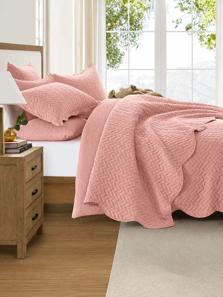 Lightweight Quilted Coverlet Bedspread Set