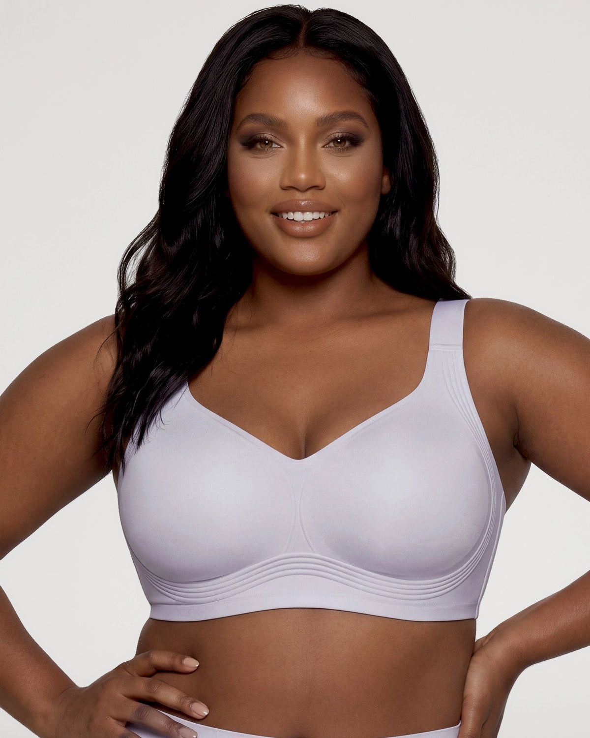 Back view with smooth everyday support | LilyCurve