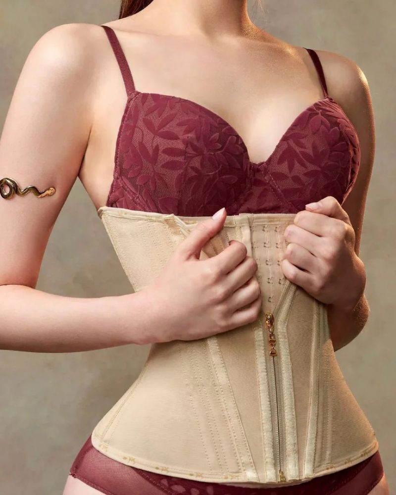 LilyCurve Ultimate Waist Trainer in BK