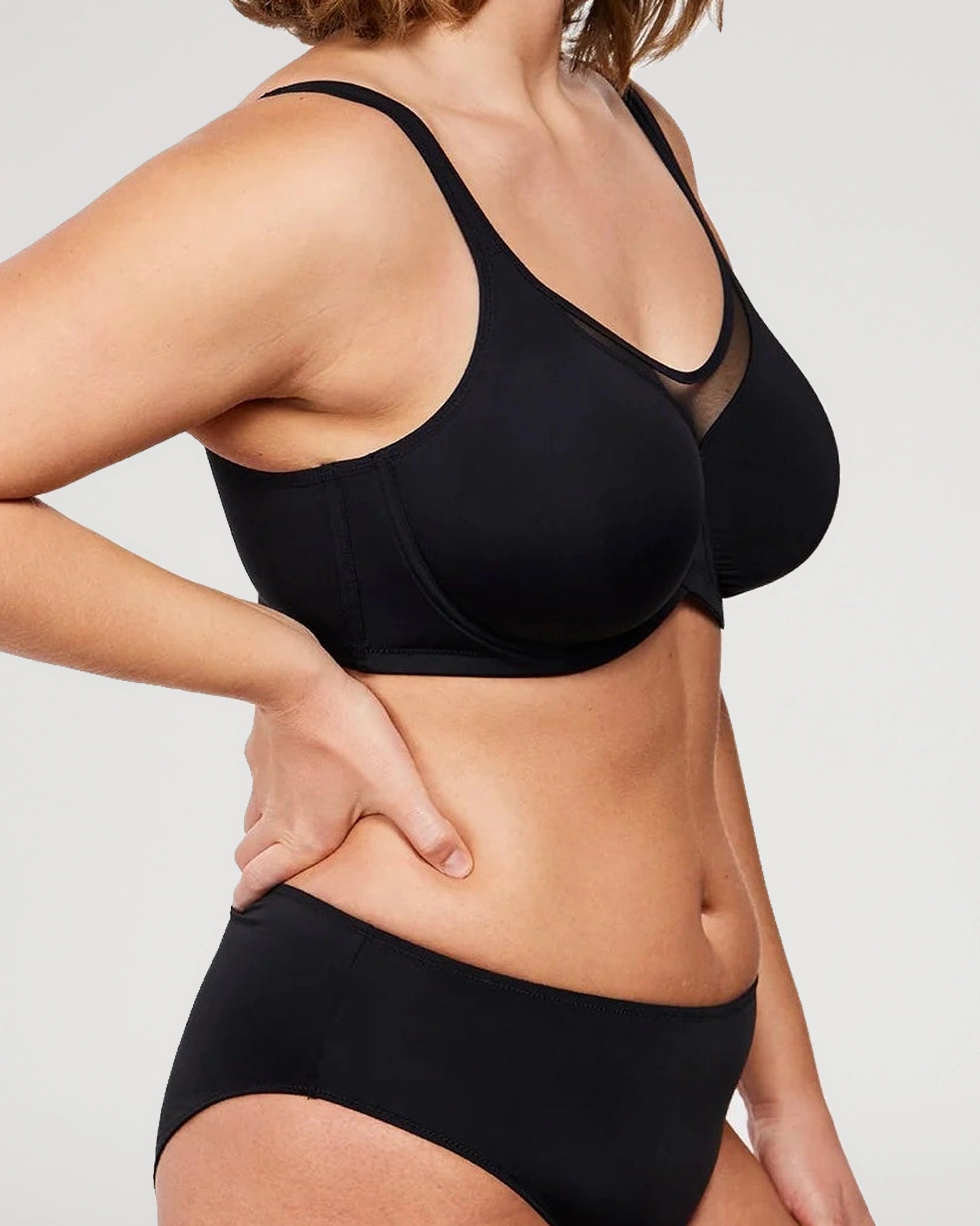 Back view with smooth everyday support | LilyCurve