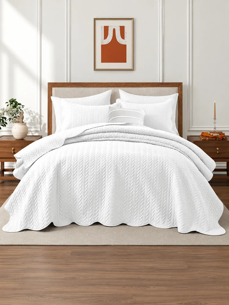 Lightweight Quilted Coverlet Bedspread Set