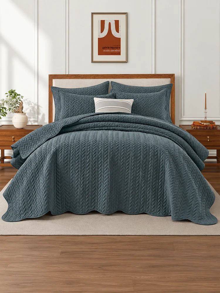 Lightweight Quilted Coverlet Bedspread Set