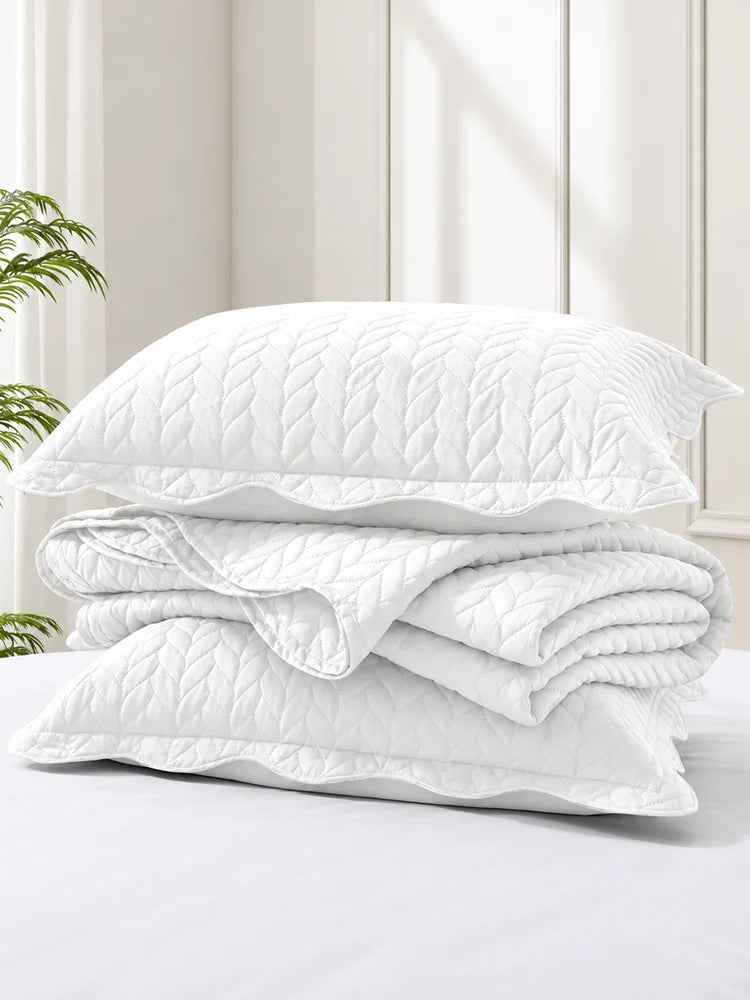 Lightweight Quilted Coverlet Bedspread Set
