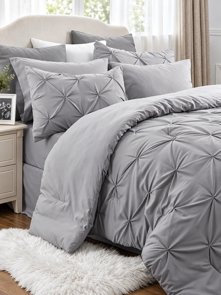 3-Piece Pinch Pleat Bedding Set – Cloud-Like Softness, Breathable Comfort & a Cozy, Inviting Bedroom