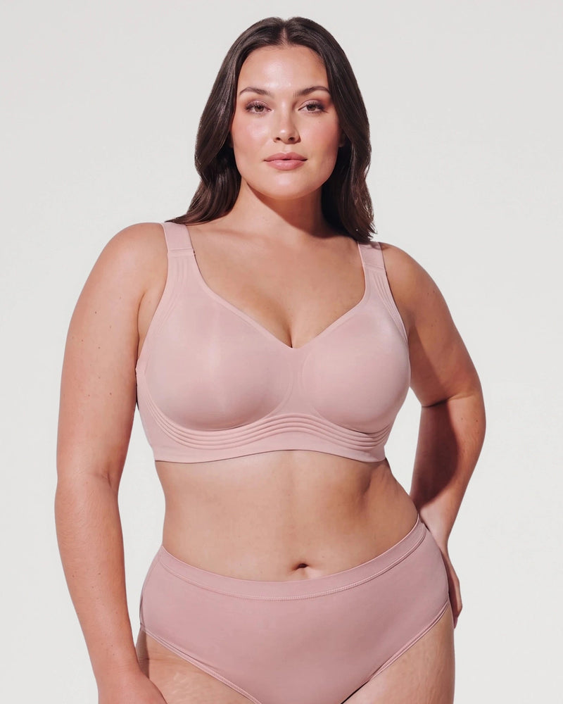 Fabric and finish detail on the Wireless Full Coverage Seamless Push Up Jelly Bra | LilyCurve