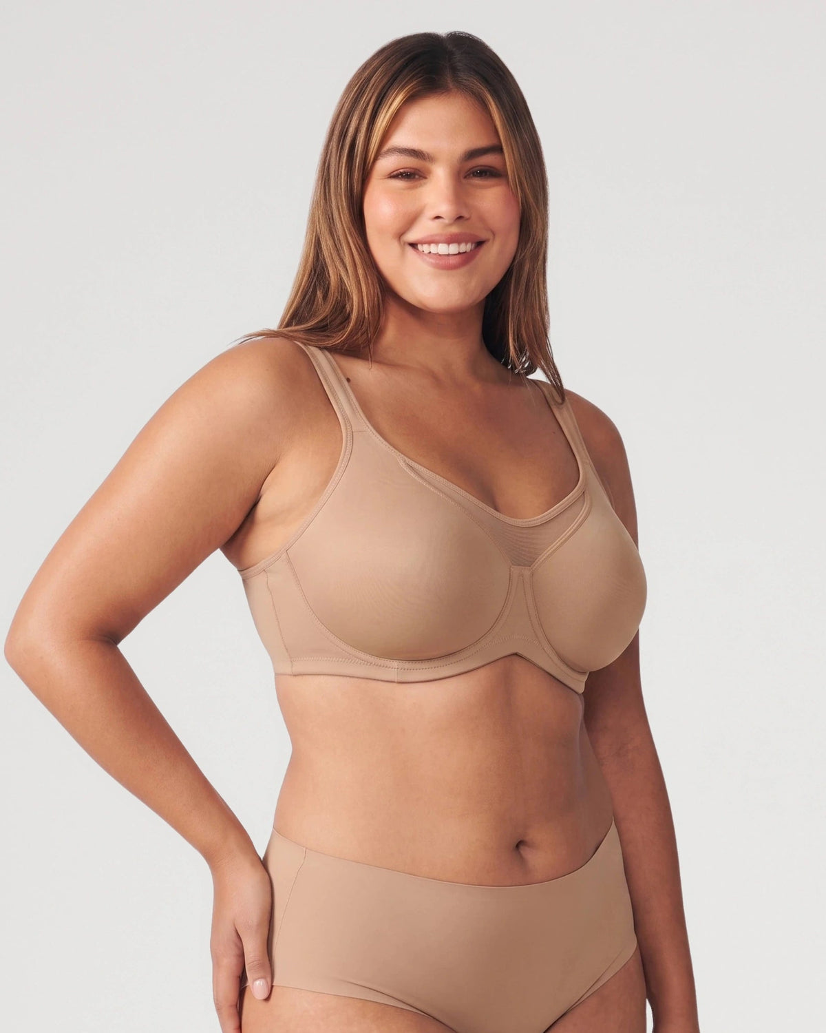 Front fit view of the Full Coverage Unlined Minimizer Underwire Bra | LilyCurve