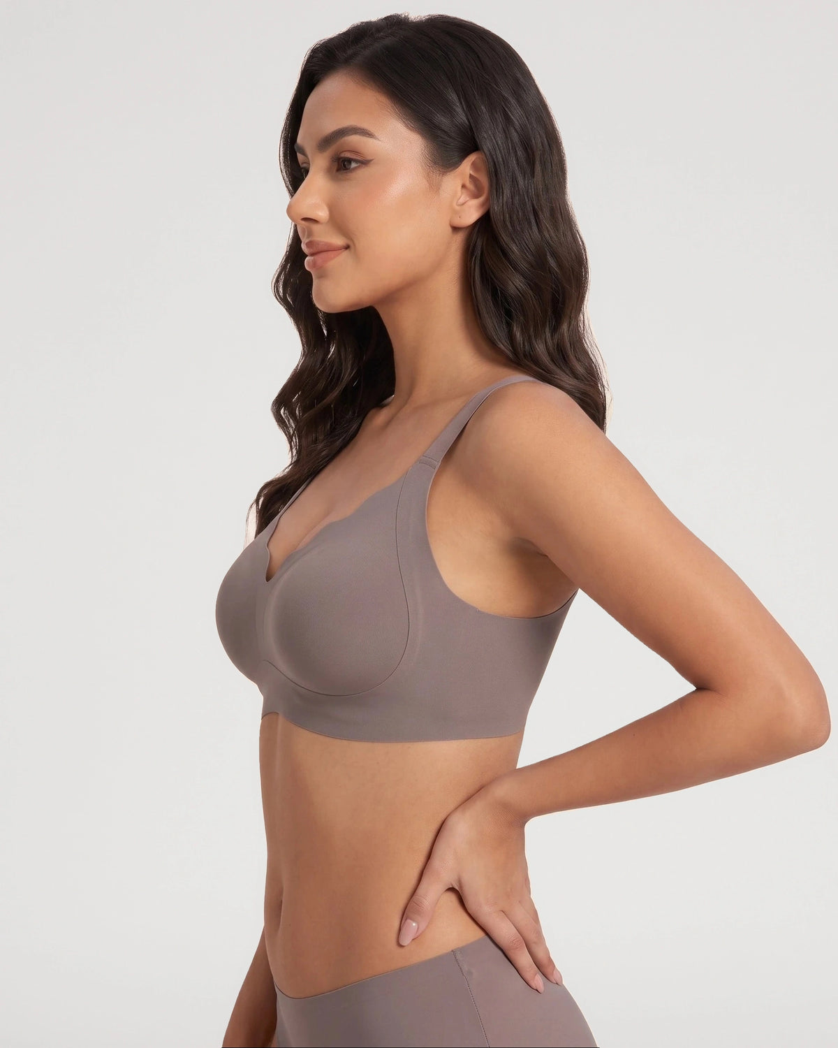 Studio fit image for the Scalloped Push Up Jelly Bra | LilyCurve