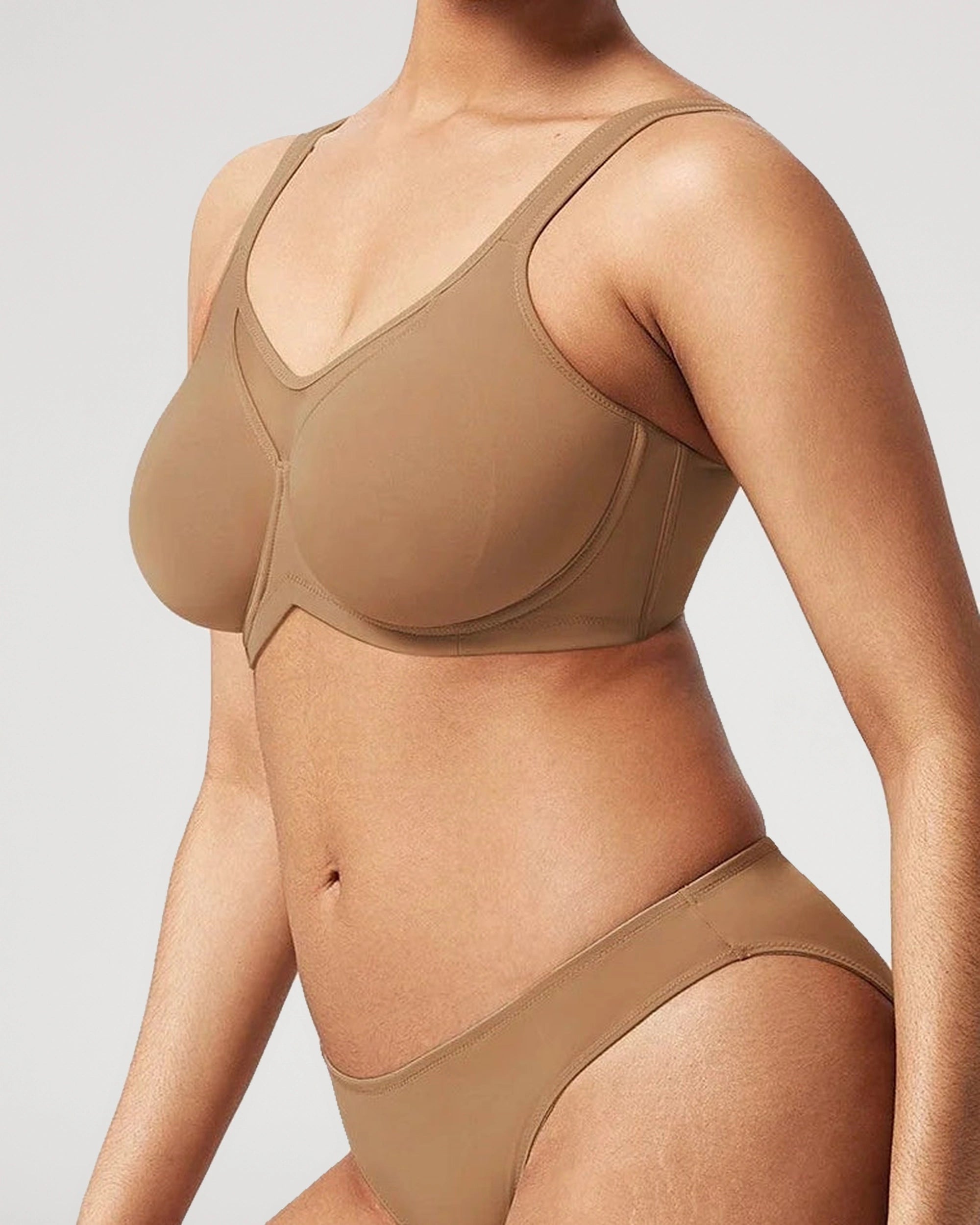 Close-up detail of the Full Coverage Unlined Minimizer Underwire Bra design | LilyCurve