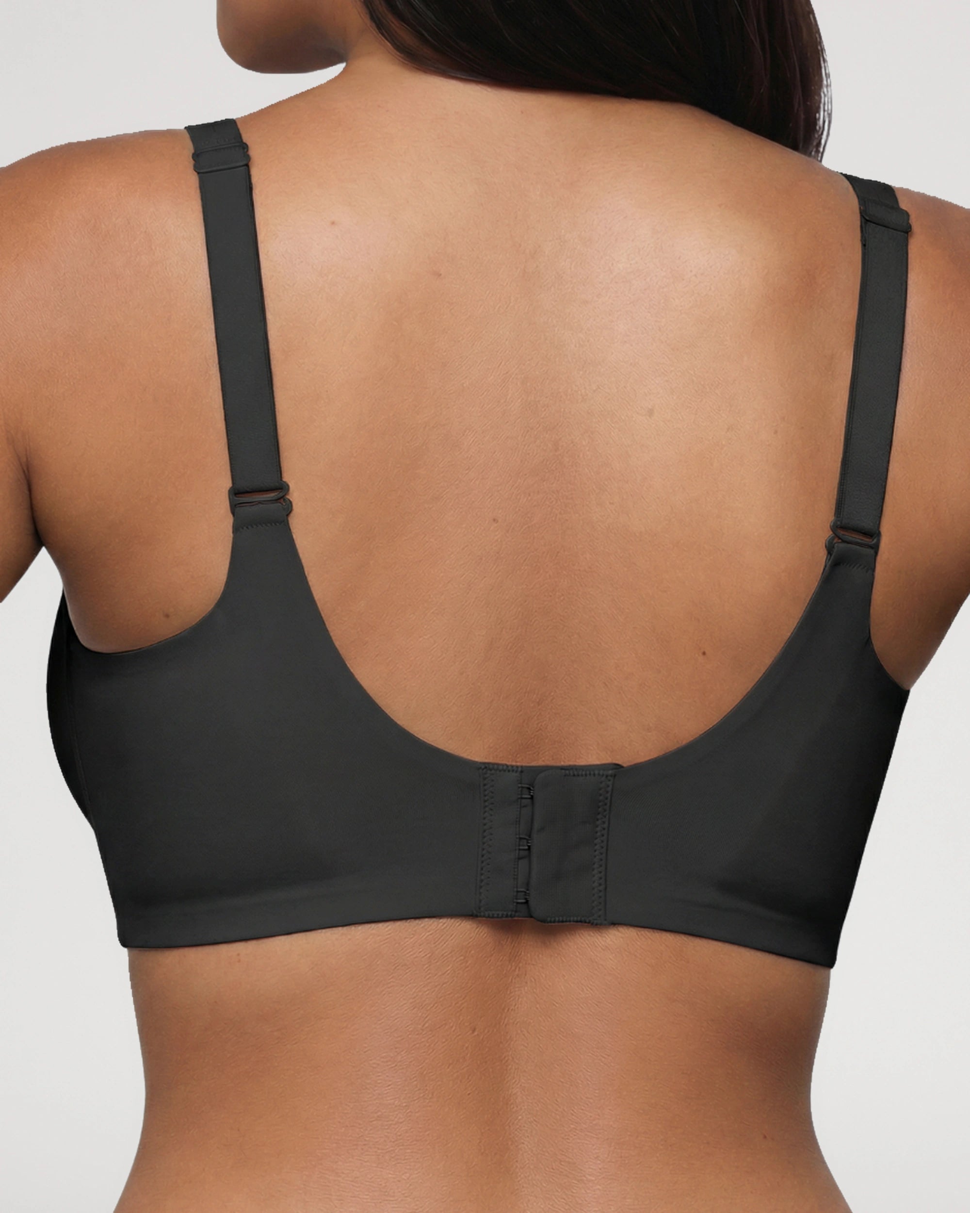 Fabric and finish detail on the Wireless Jelly Push Up Plunge Bra | LilyCurve
