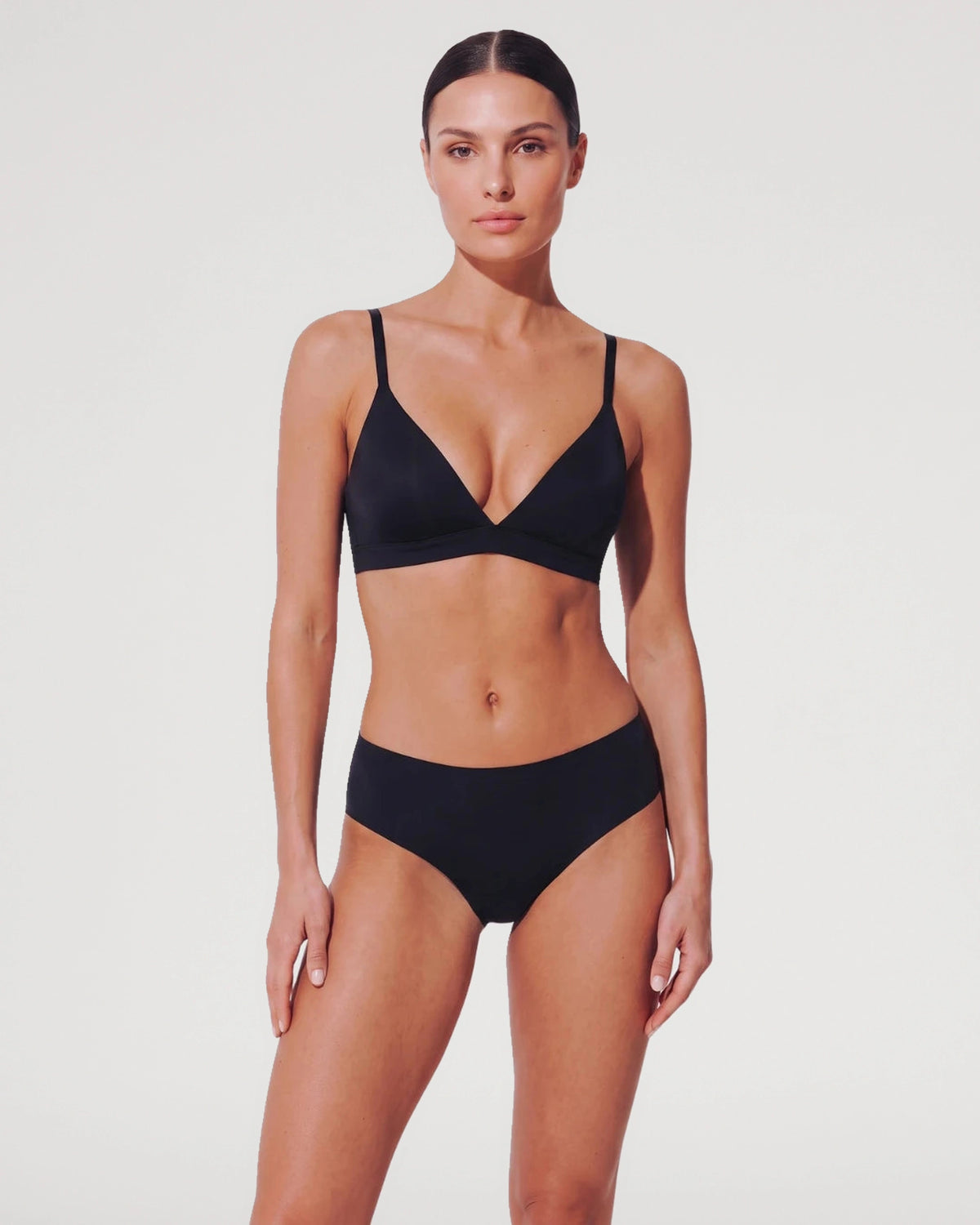 Studio fit image for the Everyday Wireless Plunge Bralette Padded | LilyCurve