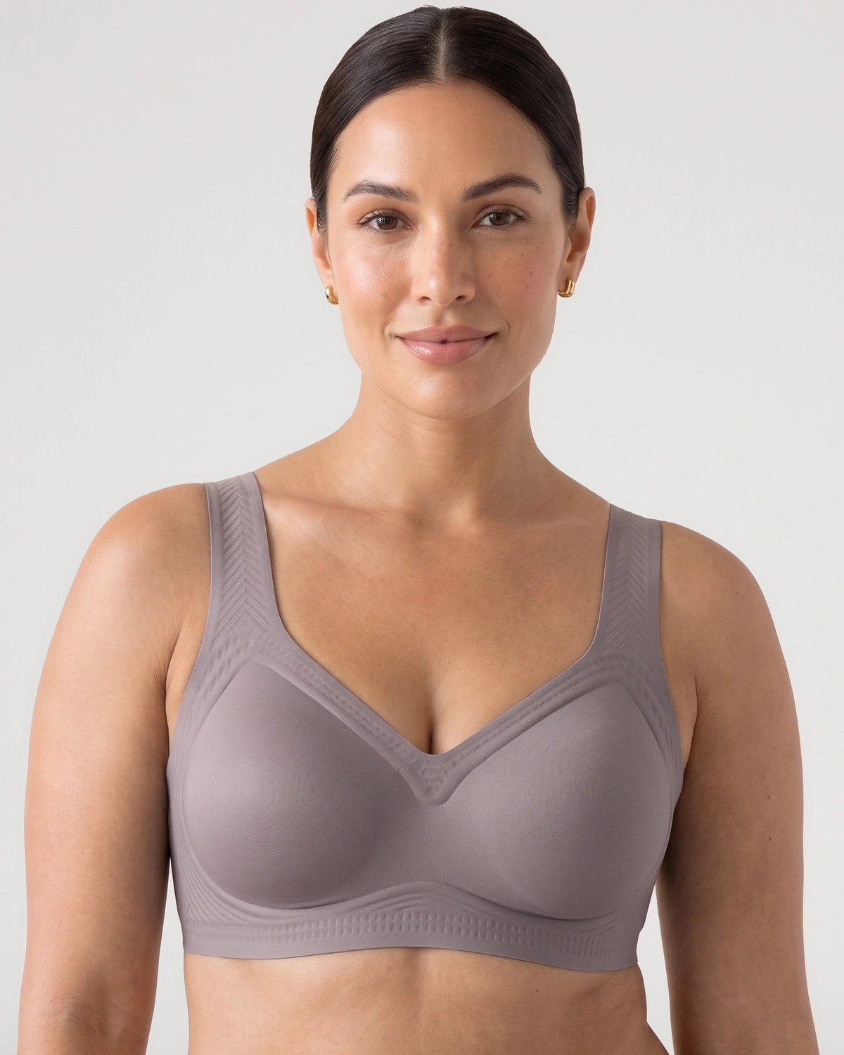 Front fit view of the Full Coverage Smooth Back Jelly Bra | LilyCurve