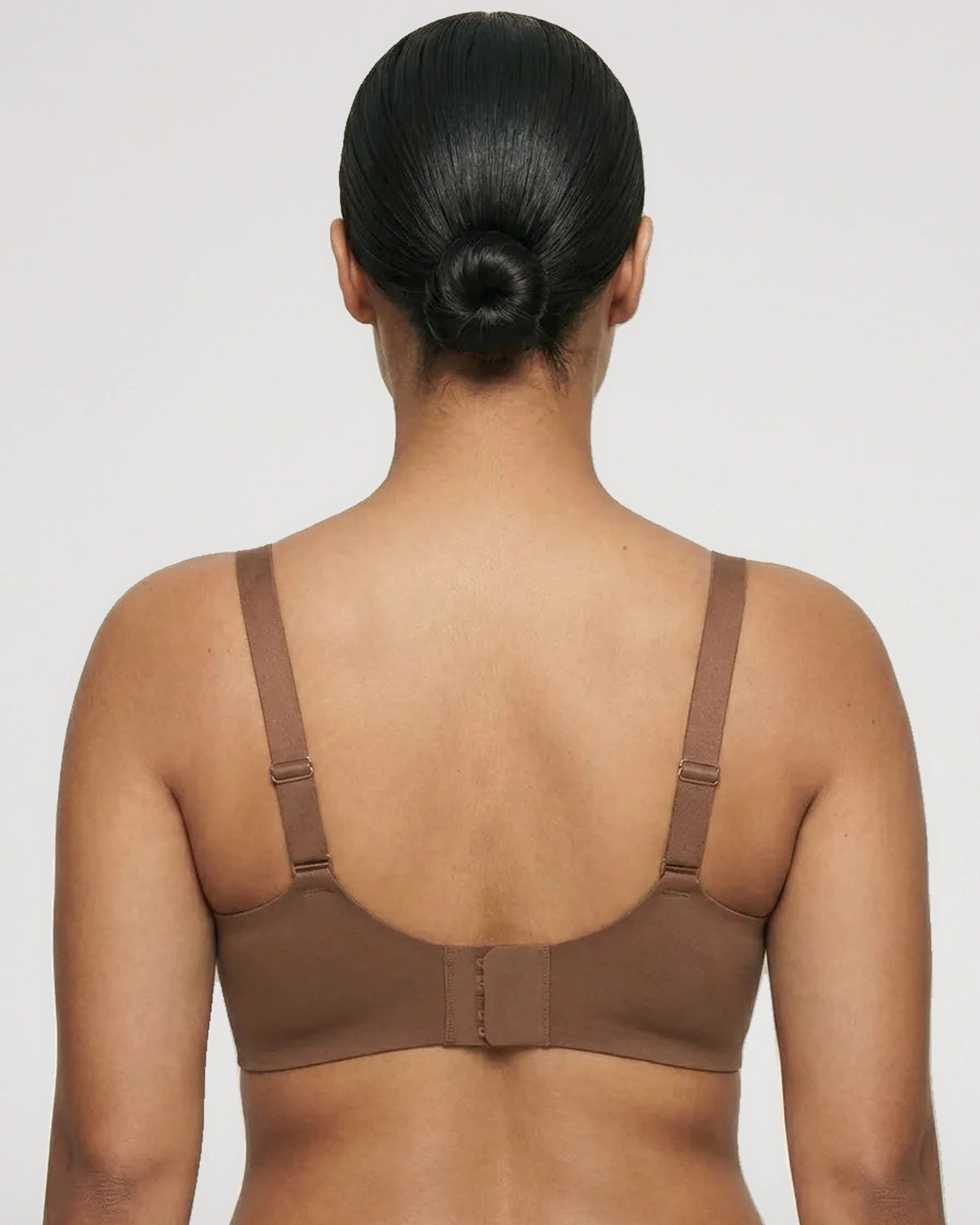 Close-up detail of the Seamless Wireless Plunge Push Up Jelly Bra design | LilyCurve