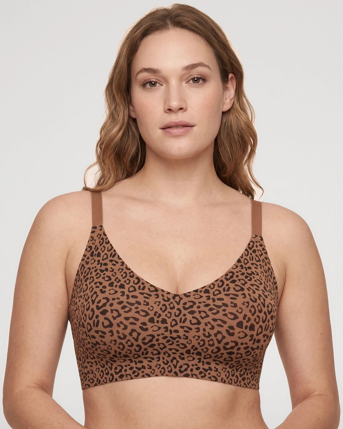 Close-up detail of the Lace Jelly Deep V Racerback Bralette design | LilyCurve